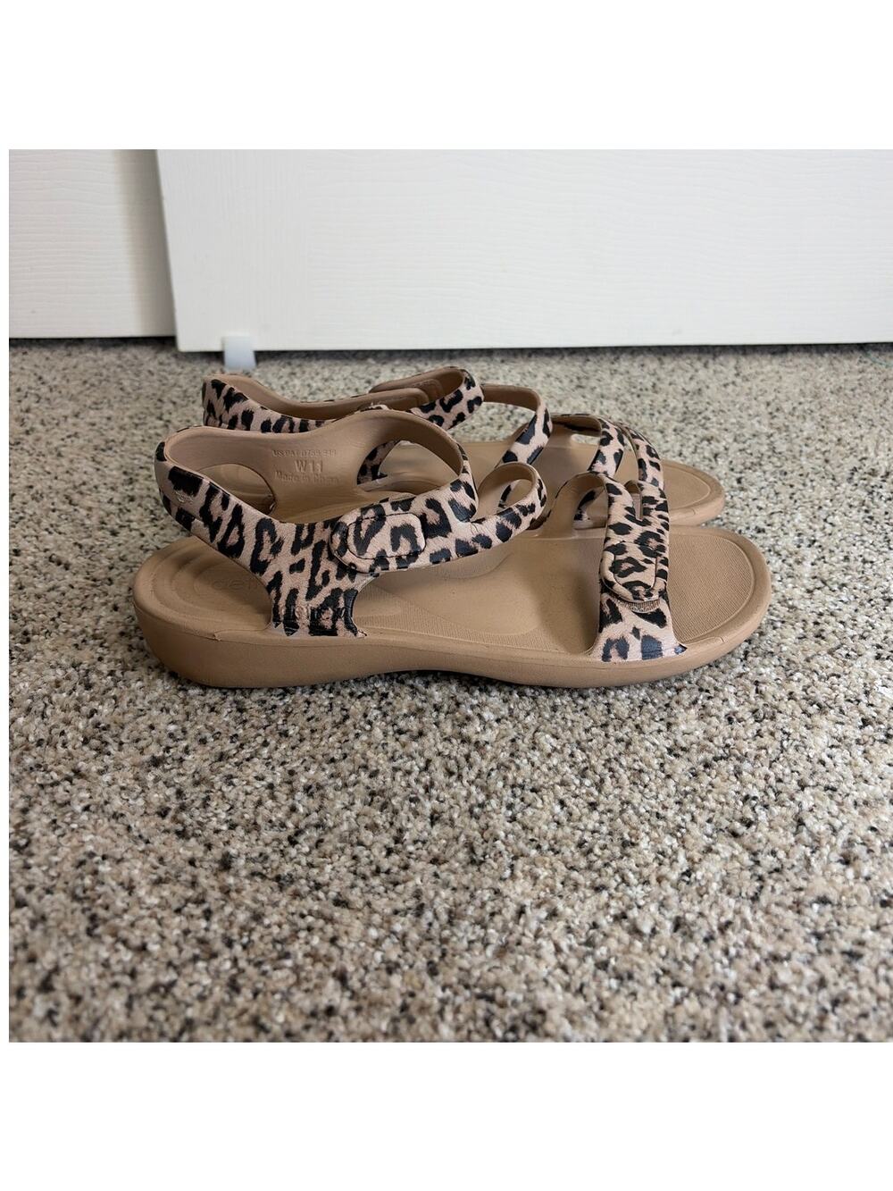 Aetrex Womens Jillian Sport Sandal Size 11 Leopard Strappy Comfort Arch Support